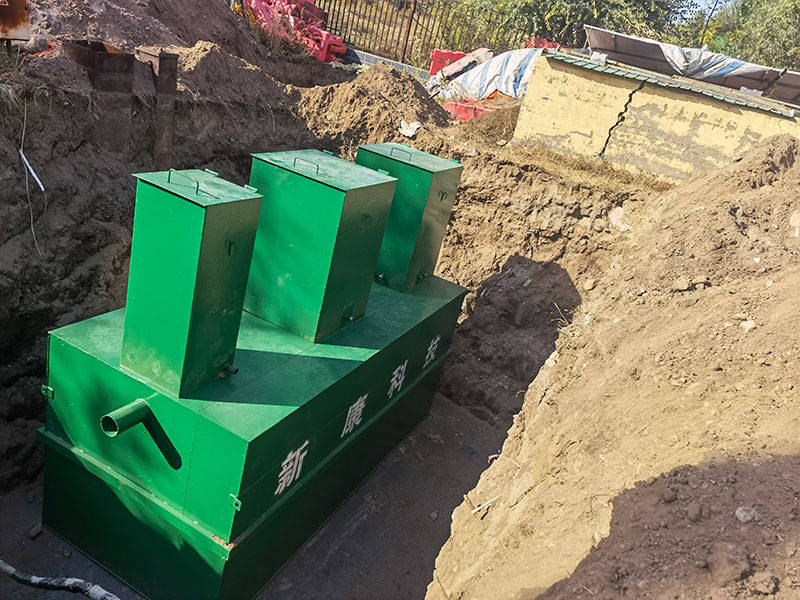 污水處理設(shè)備安裝現(xiàn)場